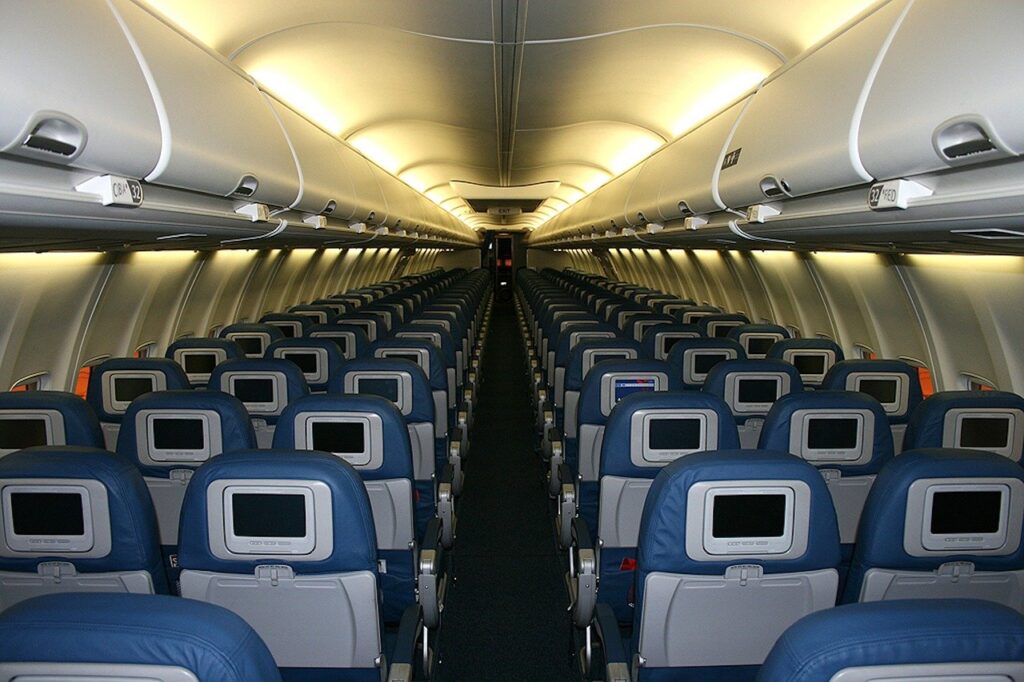 Interior passenger airliner cabin