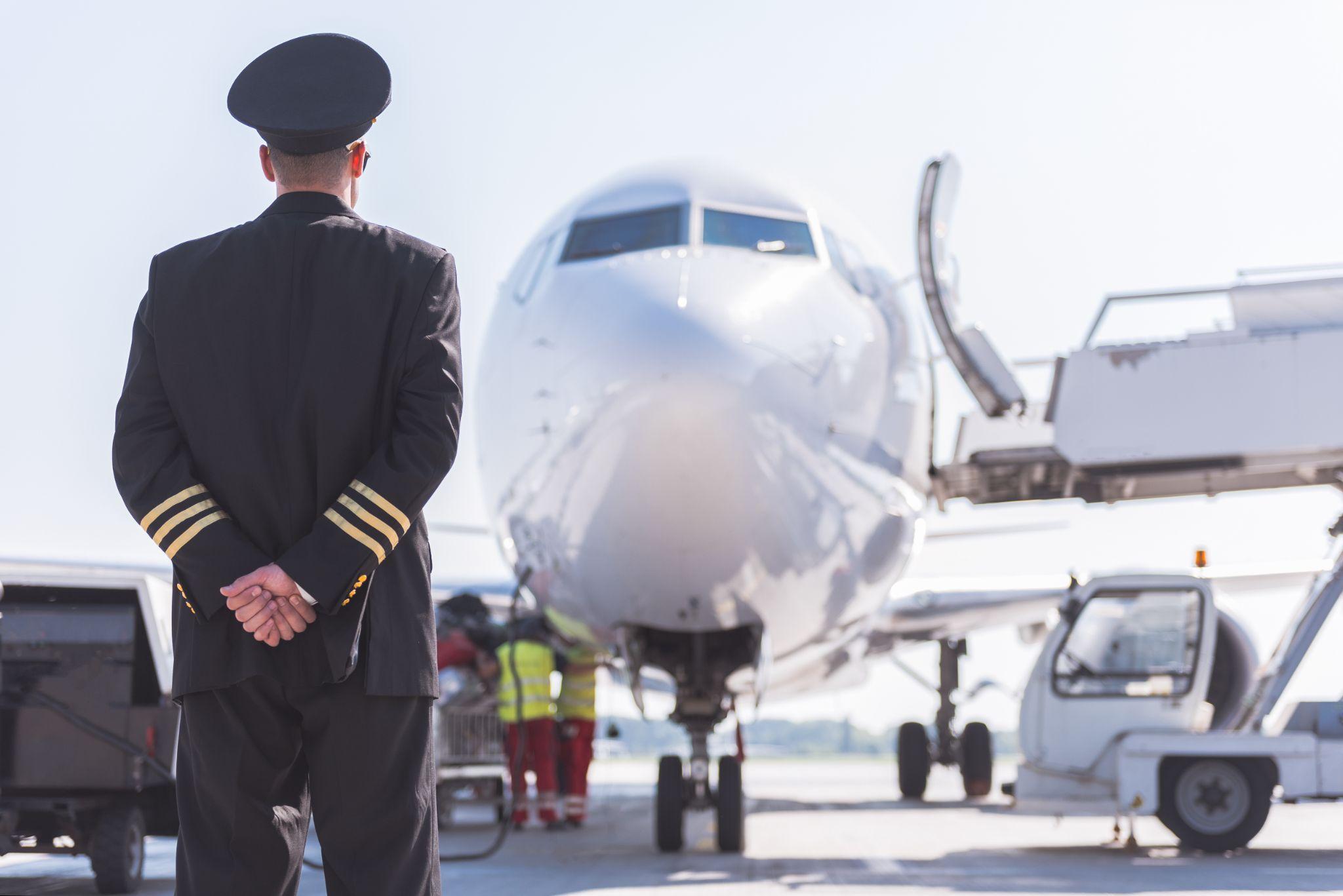 Airman locating afore big aircraft